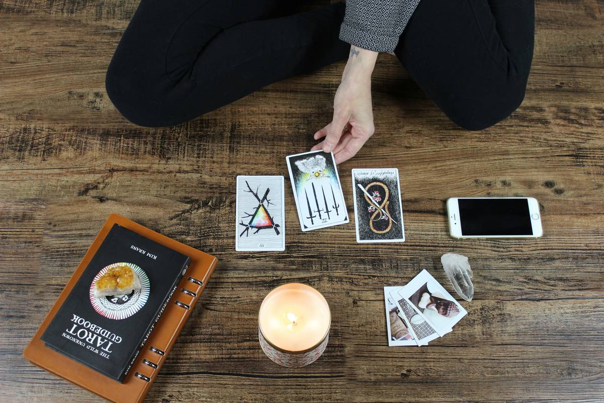 How to Choose the Perfect True Crime Podcast Topic (Without Drowning in Cold Cases)