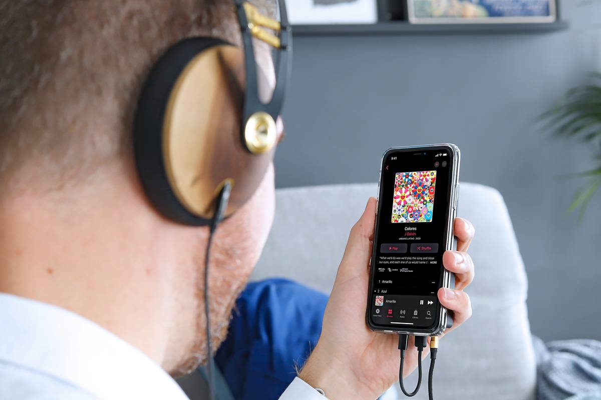 What Is an Editor Pick Feed—and Why It’s Your Secret Weapon for Podcast Discovery?